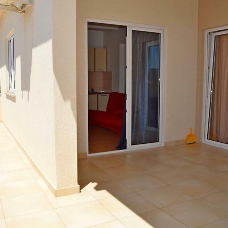 Apartmani Macak II Новалья Экстерьер фото