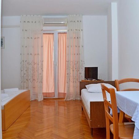 Apartmani Macak II Новалья Экстерьер фото