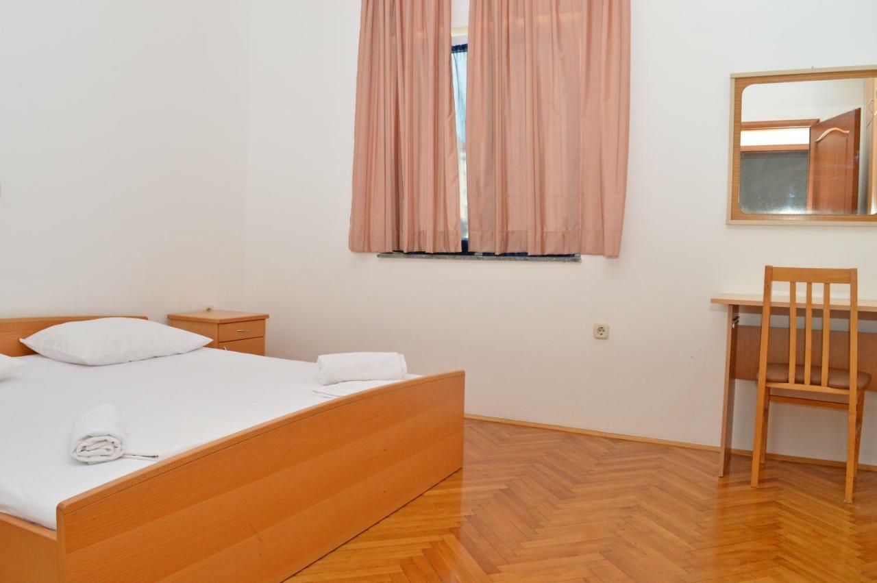 Apartmani Macak II Новалья Экстерьер фото