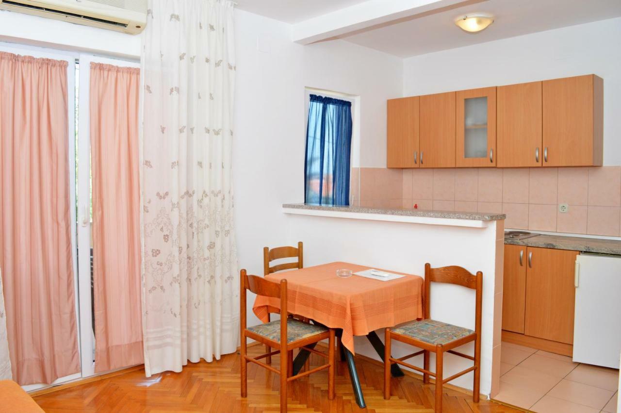 Apartmani Macak II Новалья Экстерьер фото